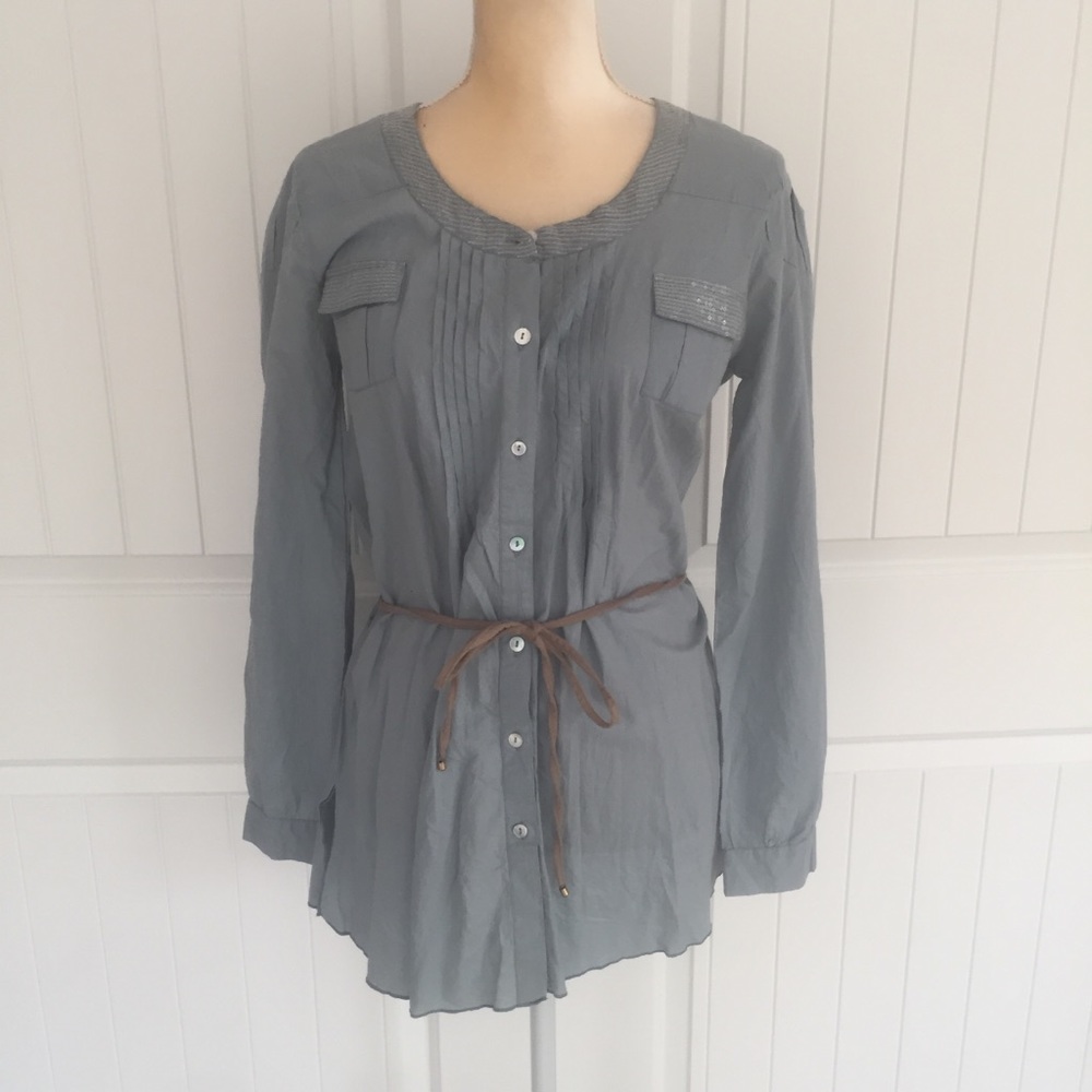 Romeo & Juliet Couture NWT button down belted top